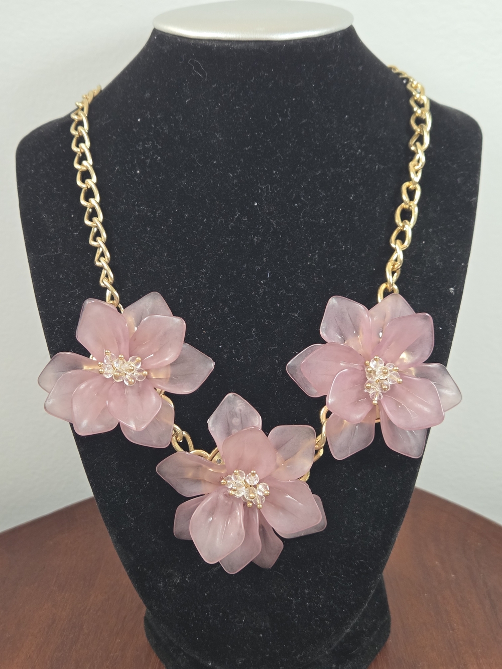 Dusty Rose Frosted 3D Floral Bib Statement Necklace Gold Tone Chunky Chain
